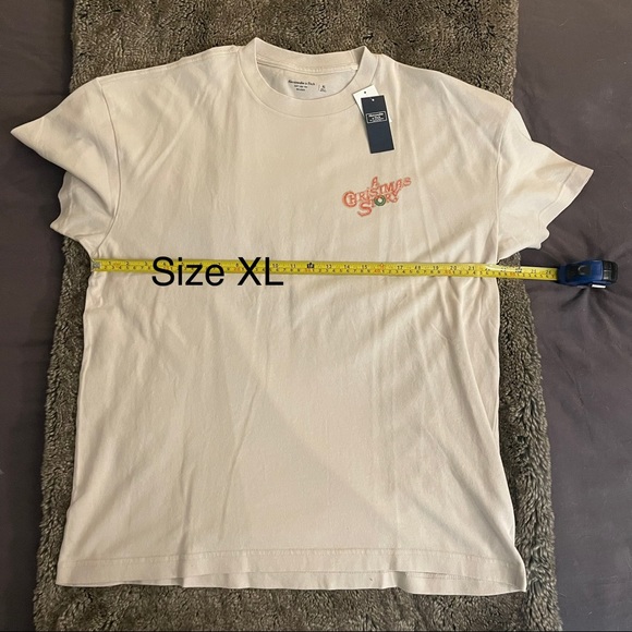 Abercrombie & Fitch “A Christmas Story” T-Shirt - Picture 8 of 9